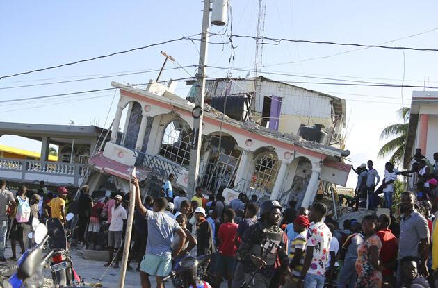 Haiti açıklarında meydana gelen depremde hayatını kaybedenlerin sayısı 1297'ye yükseldi